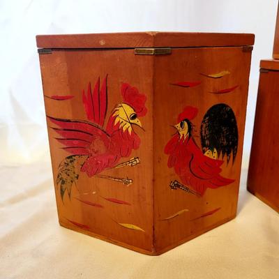 VINTAGE HAND PAINTED WOODEN ROOSTER THEMED STACKABLE CANNISTER SET