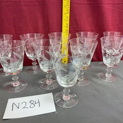 10 wine glasses by Price