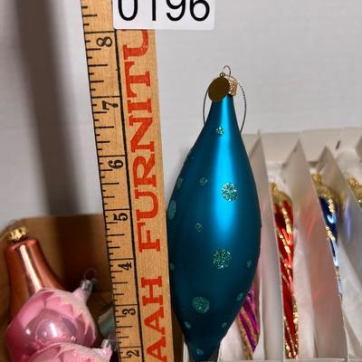 Mix lot 19 Vintage and Contemporary Glass Ornaments