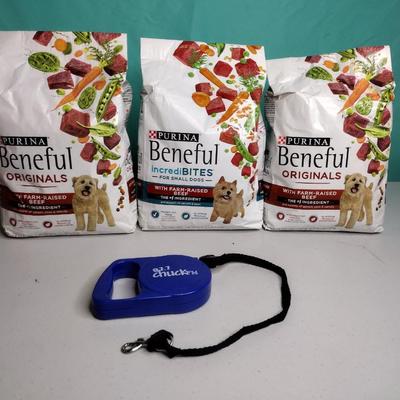 Dog Food & Retractable Leash