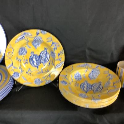 Lot. 6010 Royal Fine Earthware Lot