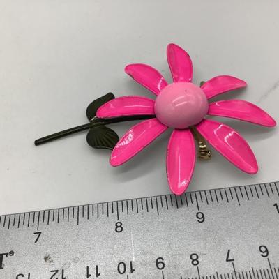 Vintage Pink Flower 🌸 Pin