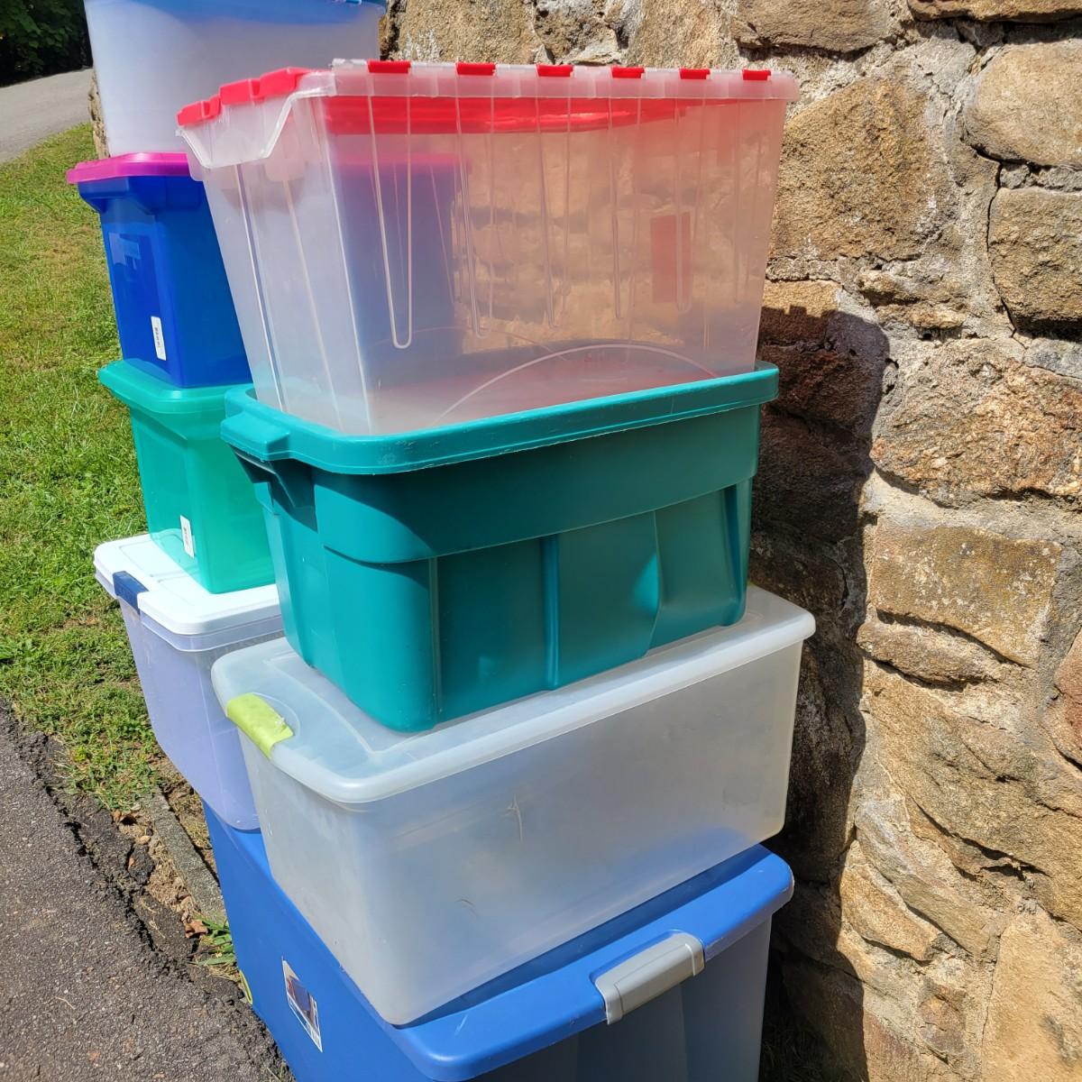 Assortment Of Eight Storage Bins (B-DW) | EstateSales.org