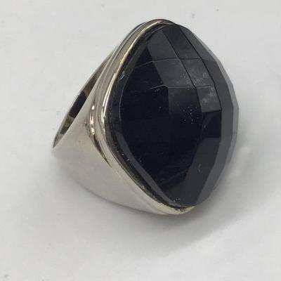 Large Silver 925 Ring With Fauceted Black Center