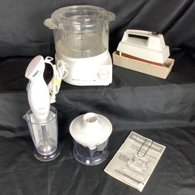 Lot. 6016. Steamer/ Rice cooker and hand mixers