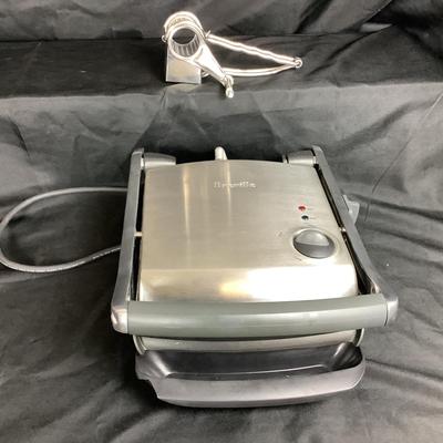 Lot. 6018. Breville Panini Grill and cheese grater