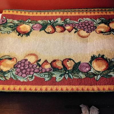 Gorgeous Fall Table Runner