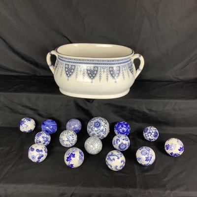 Lot 6060. Vintage Large Blue / White Ironstone Foot Bath & Decorative Blue / White Porcelain Balls