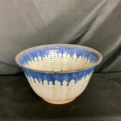 Lot 6074  Three Pieces of Pottery , Bennington and more