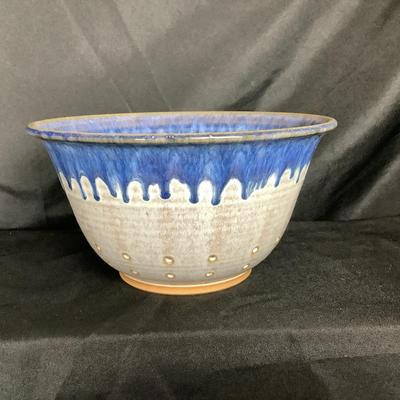 Lot 6074  Three Pieces of Pottery , Bennington and more