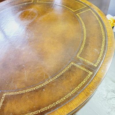 ANTIQUE GLASSTOP ROUND TABLE