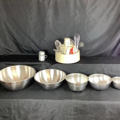 Lot 6079. Lot of Stainless Steel Mixing Bowls & Kitchen Utensils