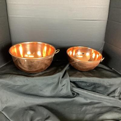 Lot 6085. Pair of Vintage Copper Mixing Bowls