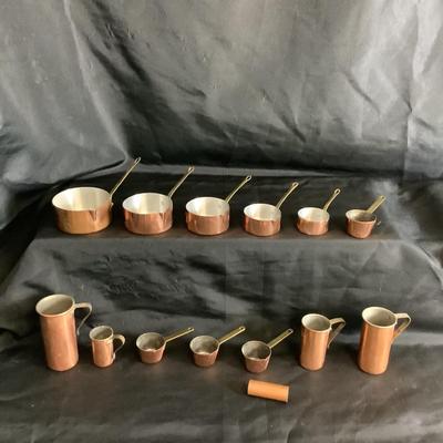Lot 6086 Lot of Copper & Brass Measuring Cups