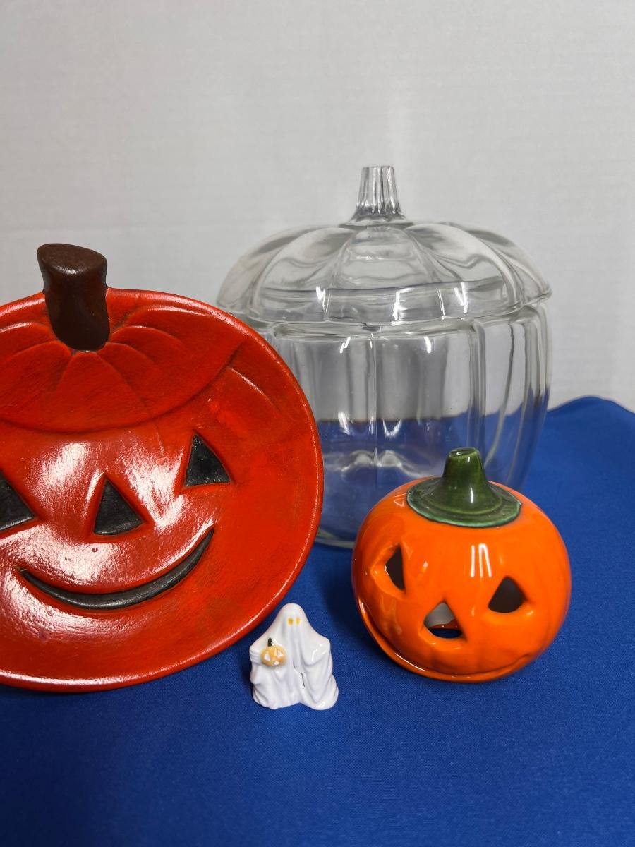 4 Piece Lot Halloween Decor Glass Porcelain