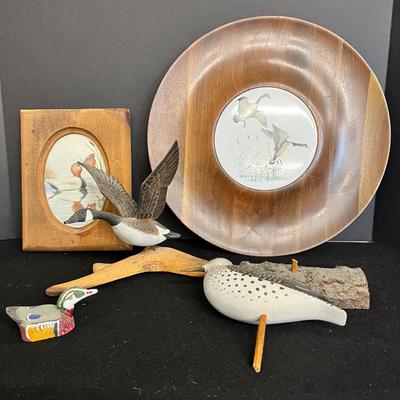 6088 Waterfowl Carvings,,Watercolor, & Ozark Walnut Tray