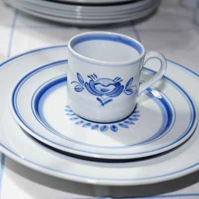 'BLUE ROSE ' ARABIA HAND PAINTED DINNERWARE -PORCELAIN FINLAND