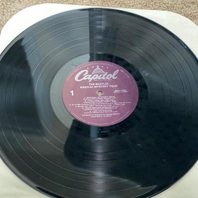 Beatles Magical Mystery Tour 1967 Capital purple label SMAL 2835