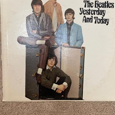Beatles Yesterday and Today Capital T 2553