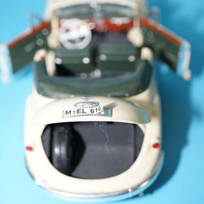 MAISTO MODEL CAR BMW 1955 1/18 502 MODEL//MERCEDES -BENZ300 SL DURAGO 1/18