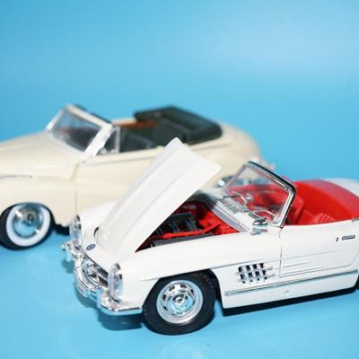 MAISTO MODEL CAR BMW 1955 1/18 502 MODEL//MERCEDES -BENZ300 SL DURAGO 1/18