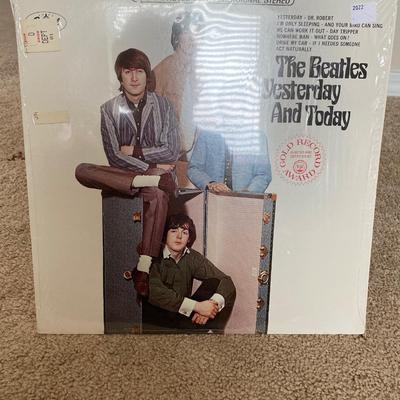 Beatles Yesterday and Today Capital Purple ST 2553