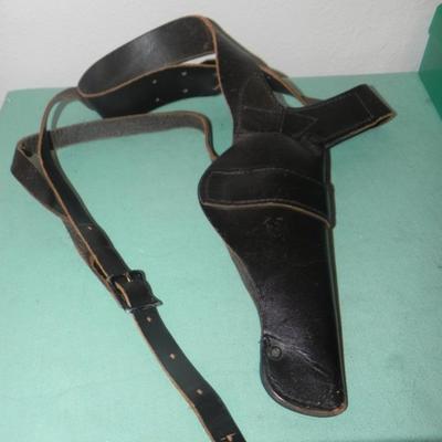 AMMO CONTAINERS-LEATHER HOLSTER-BOX OF AMMO
