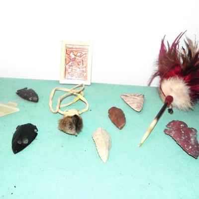 ARROW HEADS AND NATIVE AMERICAN ITEMS