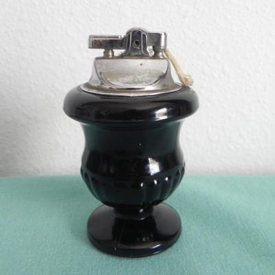 BLACK TABLE LIGHTER AND TIERRA ASHTRAYS