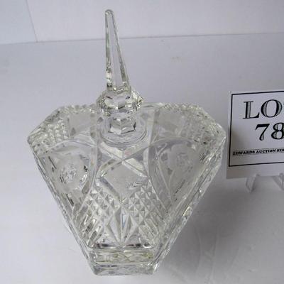 Nice Lead Crystal Triangular Shaped Candy Dish, Fancy Detailed Pattern