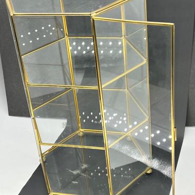 6 sided three level glass display case