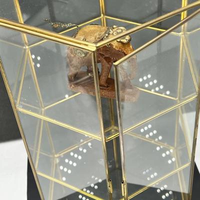 6 sided three level glass display case