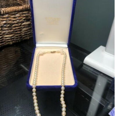 Original Victors Pearls with Original Box