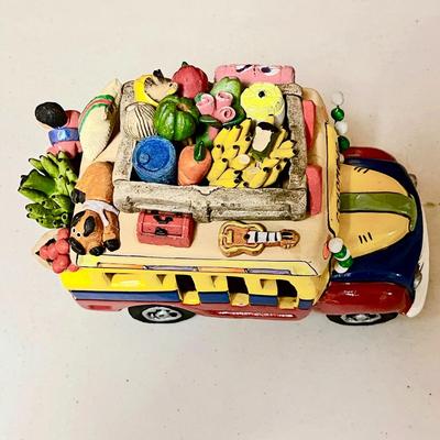 LOT 30  FOLK ART CLAY BUS LOADED W/FRUITS & VEGETABLES MARKET DAY CARTAGENA COLOMBIA