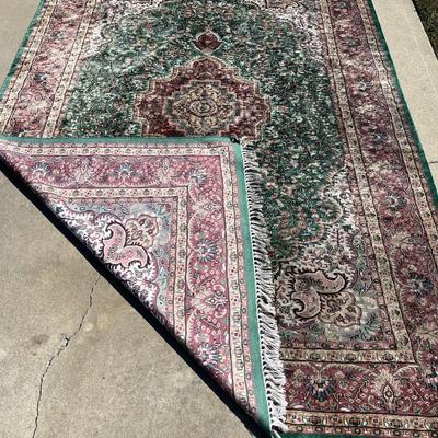 LOT 53   FINELY HAND KNOTTED ORIENTAL RUG ROOM SIZE