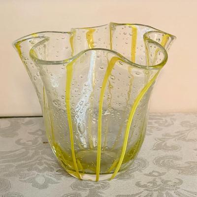 LOT 75  MOUTH BLOWN ART GLASS RUFFLED WIDE MOUTH VASE YELLOW STRIPES & BUBBLES