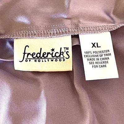 LOT 206   NWT FREDERICKS OF HOLLYWOOD LAVENDER KIMONO ROBE SLIP NIGHTIE SIZE XL