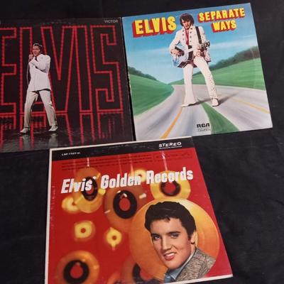 LOT 45  ELVIS PRESLEY VINYL RECORD ALBUMS
