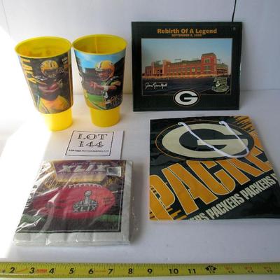 Lot of Green Bay Packers Collectibles, 2 Hologram Type Tumblers