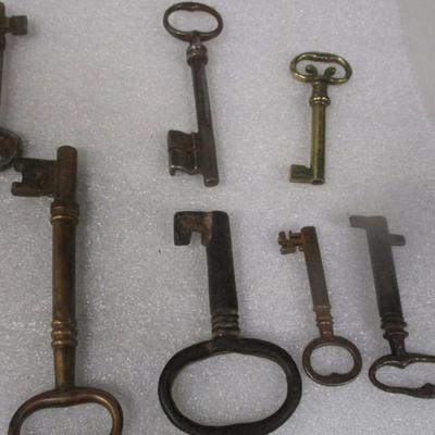 Vintage Iron Skeleton Keys