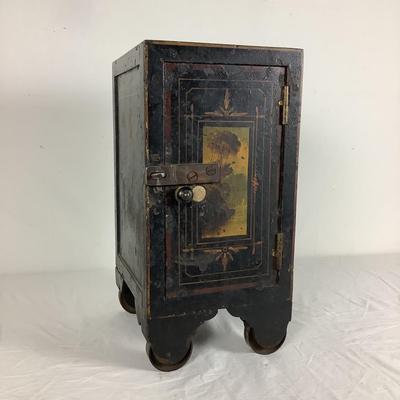 6117 Antique Fireproof Iron Safe