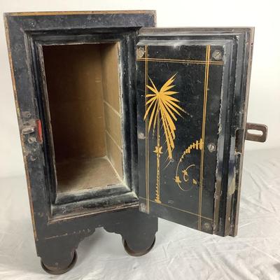 6117 Antique Fireproof Iron Safe