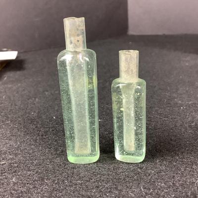 Lot. 6124. Set of 4 Vintage Glass Bottles/2 Tiny Poison Bottles