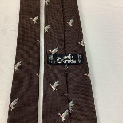 Lot. 6129. Hermes Paris Silk Flying Duck Neck Tie