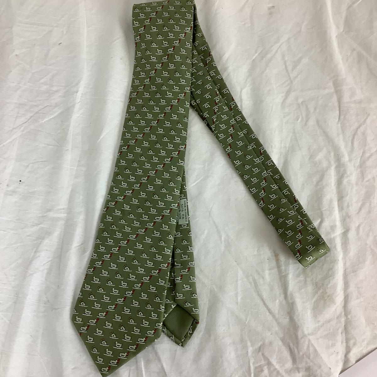 Lot.6136. Hermes Paris Tie with Ducks | EstateSales.org