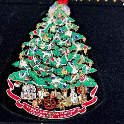 The White House Historical association Christmas Ornament 2008