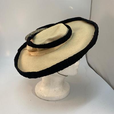 Vintage Hollywood Regency Dress Up Casual Sun Hat Pendant