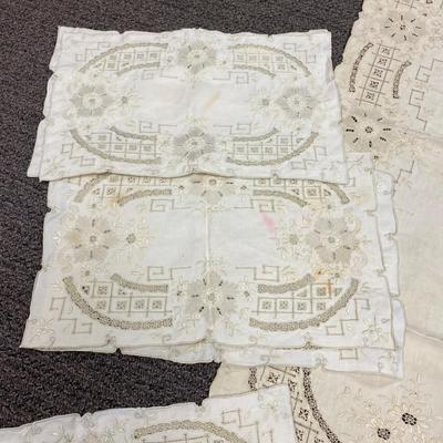 Vintage Antique Table Linen Set - Runner with 6 Placemats