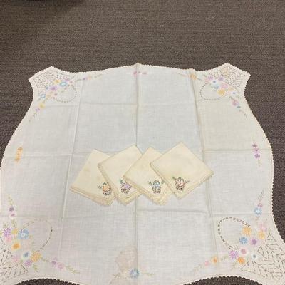 Vintage Flower Basket Embroidered Tablecloth and 4 Matching Napkins