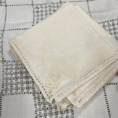 Vintage Mixed Lot of Vintage Table Linens
